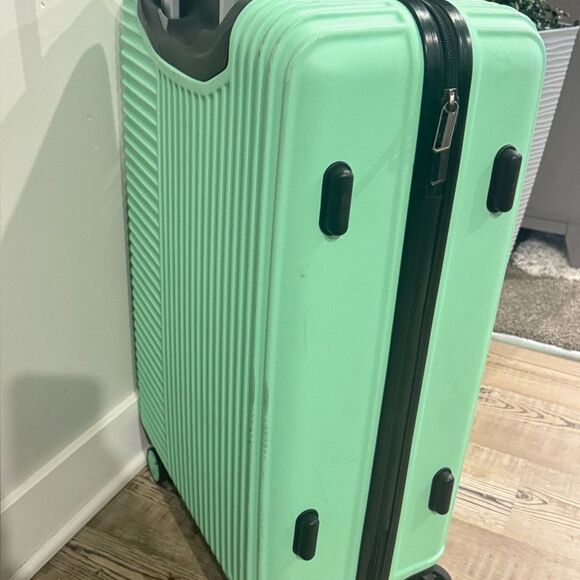 Travelers Club Basette 1Pc. Hardside Luggage spinner, suitcase carryon - Picture 9 of 14